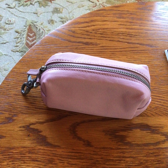 Free People Goat Leather Clip On Zippered Pouch in Orchid NWOT - Picture 3 of 4
